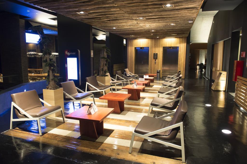Hotel Enjoy Chiloé Castro Exterior foto The lounge at the airport